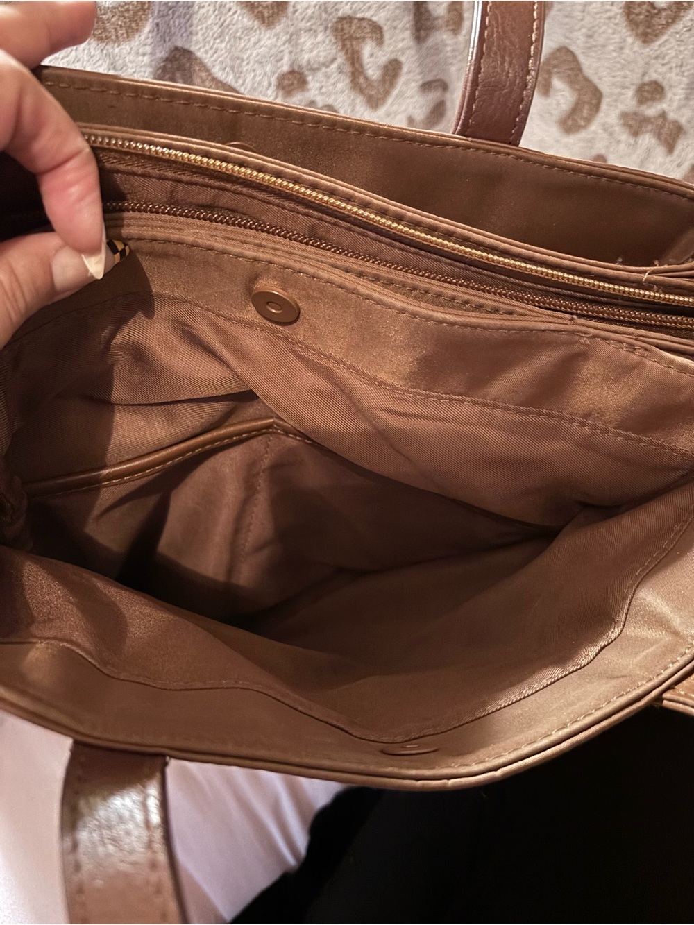 BEIS Commuter Tote in Maple with Adjustable Strap - Picture 5 of 6
